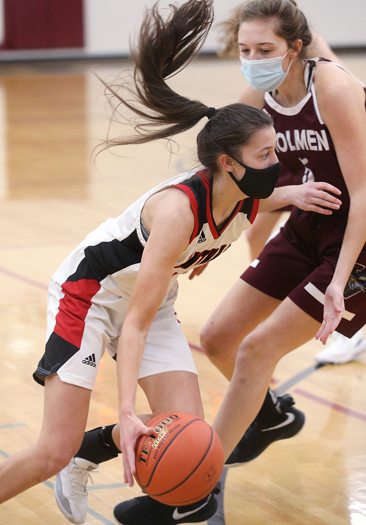 January 26: Holmen vs Central